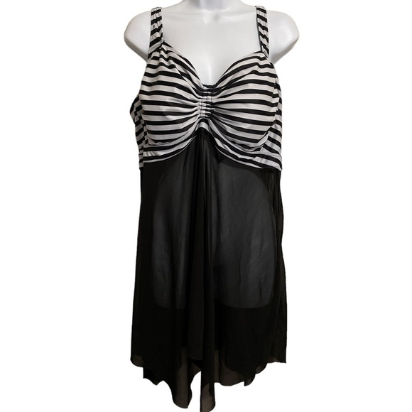 Women’s Asymmetrical Plus Size 22W Black/White Semi Sheer Swim Tankini Top Swim - Picture 1 of 3